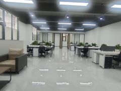 精装带家私办公室 5号线西丽地铁站，7号线茶光地铁站