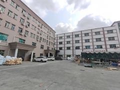 清溪镇谢坑楼上厂房出租630带装修全新地坪漆空地大送车位