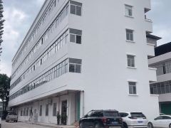 平山靠深圳外环高速口350平起租全新地坪漆带货梯园区配套齐全