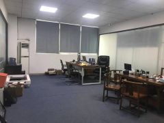 公明原房东厂房出租1550平3吨货梯，带消防喷淋，好招工