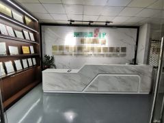 观澜大富工业区原房东楼上800平厂房出租带豪华装修水电齐全
