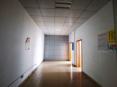西乡固戍地铁口附近正规园区带装修537平水电齐全