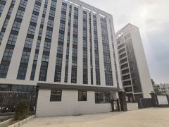11块楼上精装修！仲恺高新园区楼上1150平，带办公室卫生间