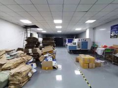 宝龙工业园新出1500平三楼精装修厂房仓库低价出租 大小分租