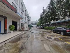 公明村委厂房出租独院5500平米一楼带有行车豪华装修 可分组