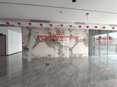 25元龙华清湖地铁口附近560平精装现成办公室