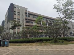福永和平高速口工业园楼上整层2080平现成精装修标准厂房