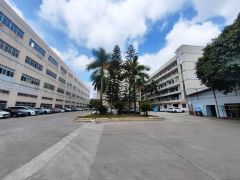 特价宝龙原房东大型科技园新空出楼上2000平方，可分租精装修