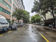 布吉工业园厂房仓库一楼1500平带卸货平台！离地铁口300米