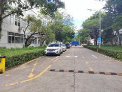 大岭山工业园区新出楼上800平方厂房出租带装修水电齐可分租