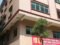 主干道边，三面采光，电梯房