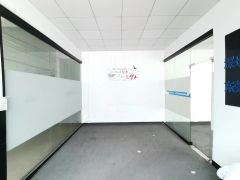长安涌头小面积1楼300平带装修水电齐全低价厂房出租