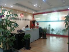 光明楼上厂房出租900平，带前台，精装修办公室，水电齐全！