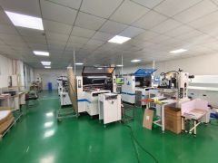 石岩新出楼上2楼带装修厂房500平米招租，现成水电装修