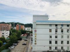 横岗塘坑地铁站138平米小面积现成装修办公室