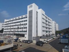 西丽百旺工业园区楼上带装修厂房出租，2部3吨货梯。无行业限制