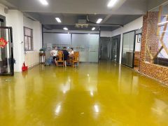 观澜地铁口一楼500平豪华精装修适合电商办公棋牌工业厂房出租