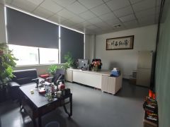 观澜轻轨站边400平楼上原房东红本厂房出租分租精装修水电齐全