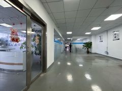 光明区公明上村原房东楼上1300平精装修厂房出租