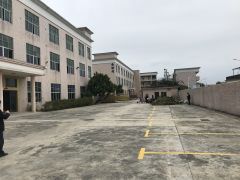 宝安石岩上屋地铁口1000平厂房仓库低价出租！500平可分租