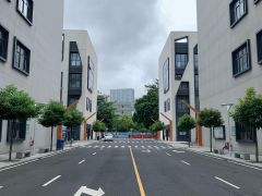 出租石岩石龙仔红本厂房600平起合同5年带喷淋原房东带装修