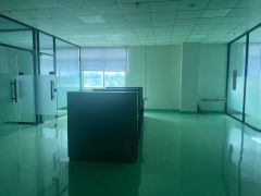 现成精装修水电到车间招工交通方便厂房出租仓库出租