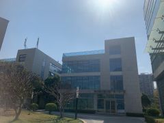 布吉南岭 布沙路边全新改造红本厂房整层1200平 大小可分租