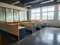 厚街楼上整层2350平方可分租厂房出租豪华现成装修无转让费