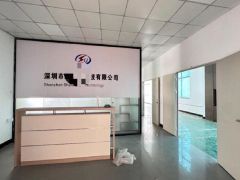 公明楼村精装厂房整层800平，2吨货梯，园区空地大停车位足