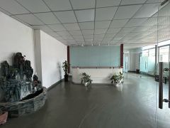 光明田竂原房东楼上1200平精装修厂房出租