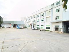 长安上沙标准厂房一楼高度6米，靠近沿江高速，交通便利