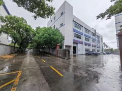 塘厦石潭埔工业区楼上1200平厂房出租，现在装修，