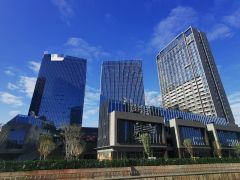 光明凤凰城地铁国资委全新厂房写字楼200平起办公研发