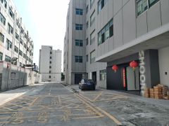 西乡107国道边12500平米整栋厂房出租可分租可独院