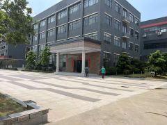 龙华靠黄江原房东东深路标准三层花园式独院厂房出租15元