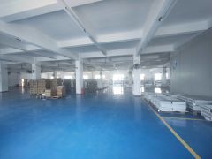 龙岗同乐地铁口工业区新出一楼二楼1950平厂房出租可分租