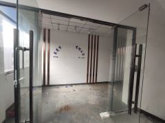 长安锦厦三楼整层1000平现成办公室装修工业厂房出租