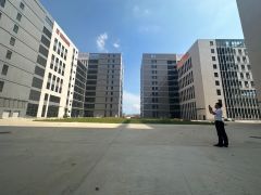 十块！大亚湾西区新出一层一千平楼上厂房仓库带装修 园区空地大