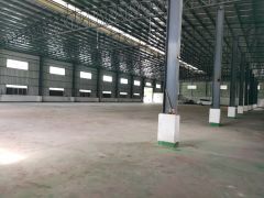 大朗镇一楼钢构厂房出租2800平方米原房东，带办公室装修