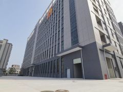 横沥2000平方楼上带精装修办公室水电齐全园区形象好厂房出租