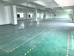 龙岗中心城龙城大道附近楼上300平厂房出租墙已隔好水电到车间
