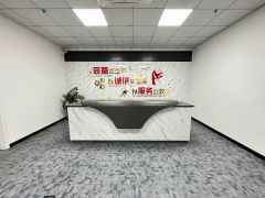 龙华观澜桂花地铁口楼上整层精装修2200平米厂房出租