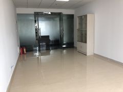 电商办公贸易厂房仓库60平出租1800元 免费停车