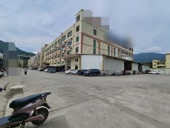 清溪镇三中原房东一楼2600平方米，大小可分，18元一平