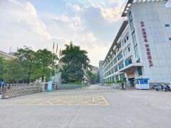 龙华大浪原房东5000平方厂房出租大小可分租带精装修可办环评