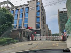 大塘工业区新出带豪华装修二楼整层厂房1700平方，水电齐全