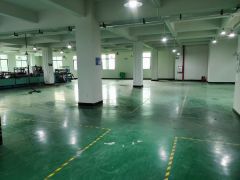 横沥镇原房东标准楼上带精装修办公室地坪漆水电齐全还配宿舍饭堂
