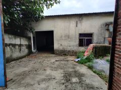 向东工业区单一层钢构小独院厂房300平方，现成装修水电齐全