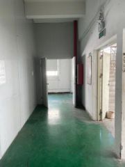 宝安石岩街道应人石地铁口，可做办公室，小加工厂，仓库。