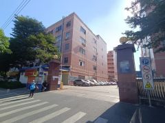 龙岗南联地铁附近原房东仓库1000平低价出租地坪漆水电是现成